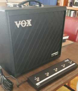 VOX CAMBRIDGE 50 AMP & FX PEDAL 