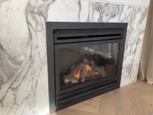 Regency pg36 inbuilt gas log fireplace heater ex demo