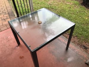 Outdoor/ Indoor Table