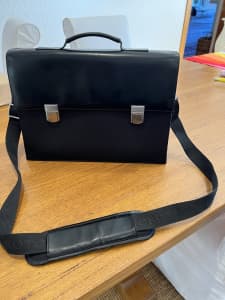Origin leather briefcase unisex