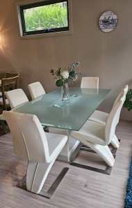 Glass top table & 6 chairs