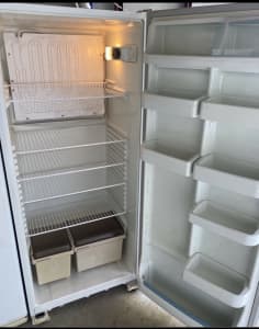 Warranty 420L Westinghouse only fridge no freezer good work cond