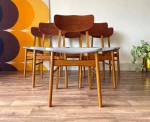 Set of 6 Danish Newly Upholstered Mid Century Retro Teak Dining Chairs
