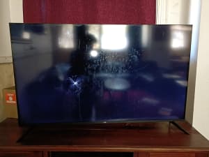 55 JVC smart hd tv (broken screen)