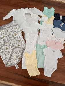 Newborn Baby girls clothes bundle size 0000