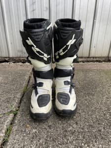 dirt bike boots gumtree