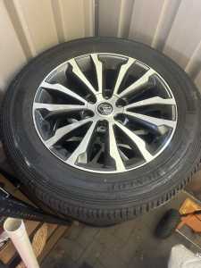 Prado Kakadu wheels tires rims