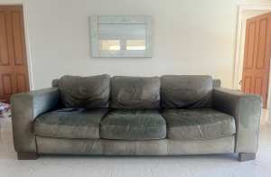 Leather Couch Fo Sale