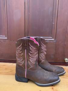 Ariat Girls Boot - Size US4