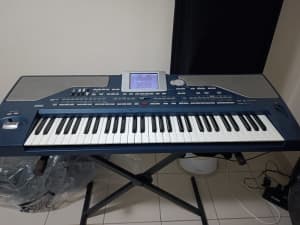 Korg pa800 professional arranger keyboard 