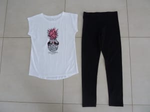 Girls: Leggings & T-shirt Set. 14-16yrs. Target (essentials). UNWORN