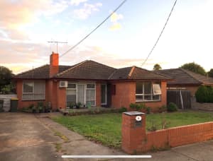 Furnished 4-5 bedroom entire house for rent near LaTrobe uni