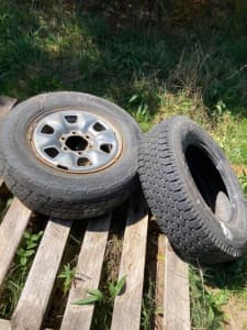 Hilux 16” steel wheels with tyres