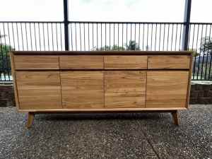 Perfect condition solid hardwood extra length buffet 4 drawers
