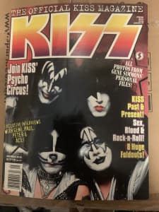Magazine kiss