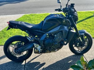 Yamaha, MT09, 2022 model only 1674 km would suit new motorcycle buyer.