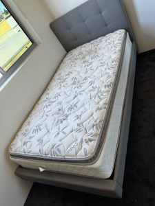 King Single Plush Mattress in great condition