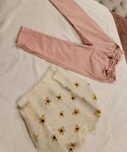 Girls jeans/jumper set size 4