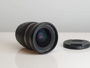 Canon EF-S 10-22mm f3.5-4.5 USM Lens in Excellent condition