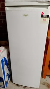 Fridge for sale in working condition 