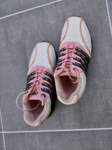 Golf Shoes - Ladies - Size 37.5 EU - 5.5US