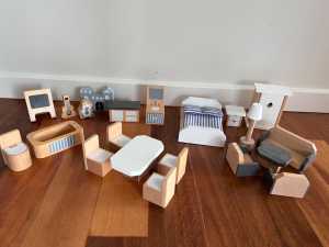 Dolls house furniture, wooden