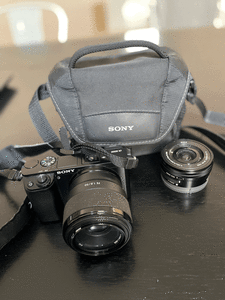 Sony mirrorles camera A6000 with Sony FE 2.4 zoom lens 16 / 50 mm