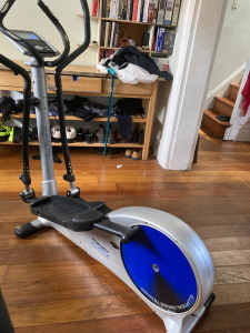 Magnatec elliptical cross-trainer, fully functioning. Leichhardt