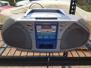 Radio/CD/cassette with battery backup. Aida 