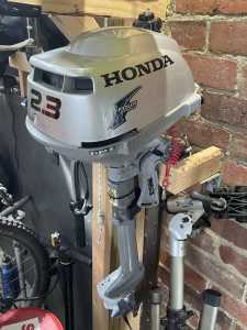 Honda 2.3 4 stroke outboard 