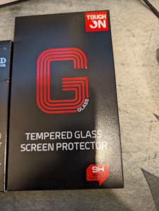 iPhone 13/14 6.1 screen protector and camera shield
