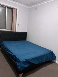 Room for rent in Lalor