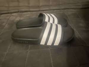 Adidas slides size 7