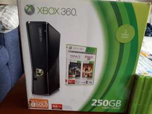 XBOX 360 & GAMES USED