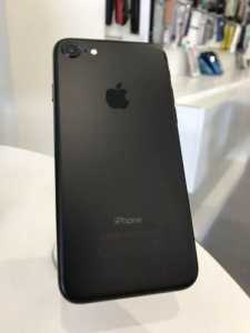 EXCELLENT IPHONE 7 32GB BLACK WITH SHOP WARRANTY
