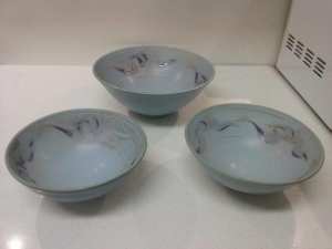 Set of artisan bowls (3)