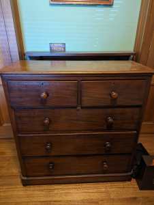 Chest of drawers antique