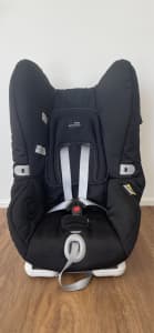 Britax Safe-n-Sound Trufix harnessed car seat excellent condition 