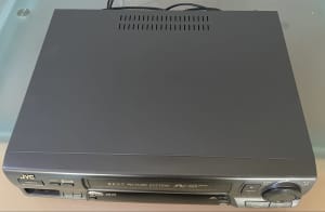 JVC VHS player hr-j635ea