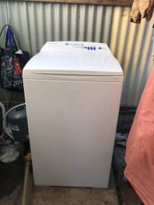 Fisher and Paykel Washing Machine - Top Loader