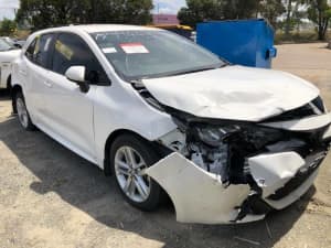 wrecking 2019 Toyota corolla