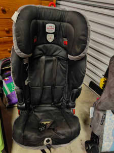 Safe and Sound babyseat 0-8 years