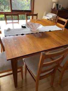 Timber dining table & chairs