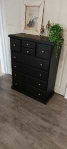 Beautiful elegant black tallboy/drawers 