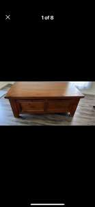 Coffee table / tv cabinet