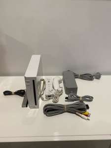 Nintendo Wii Console PAL + Cords, Controller & NunChuck And Stand 