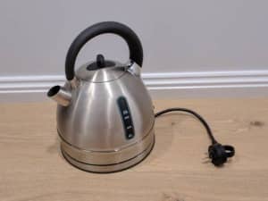 USED Breville IQ Electric Kettle, Brushed Stainless Steel, BKE820XL