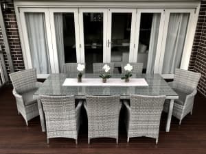 WICKER DINING SETTING,8 SEATS,STUNNING EUROPEAN STYLED,AGED GREY