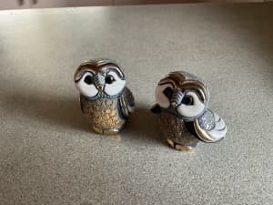 Pair of owl figurines
