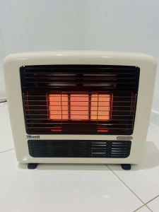 RINNAI GRANADA 25MJ NATURAL GAS HEATER IN IMMACULATE CONDITION